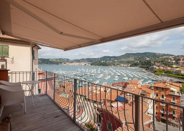 Penthouse-sea View Terrace In The Historic Center Lerici