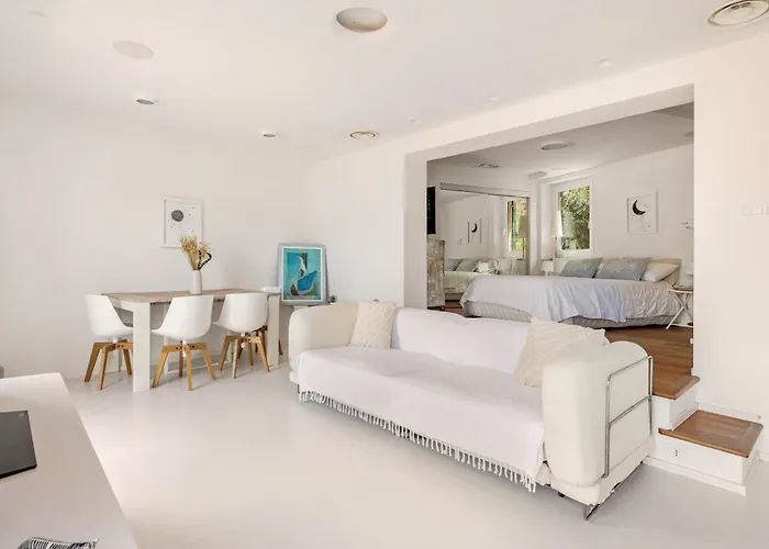 Penthouse-sea View Terrace In The Historic Center דירה לריצ'י